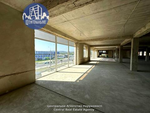 комерційна за адресою Хотинська вул., 39в