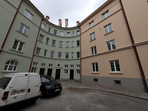 комерційна за адресою Стрийська вул., 66