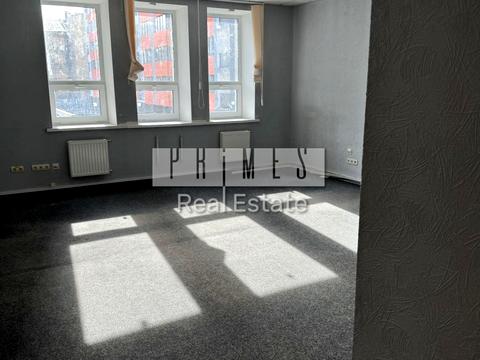 комерційна за адресою Володимира Сосюри вул., 6