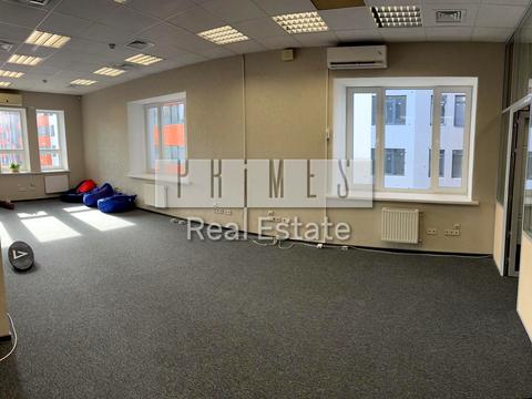 комерційна за адресою Володимира Сосюри вул., 6