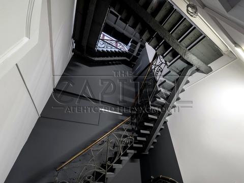 комерційна за адресою Павлівська вул., 18