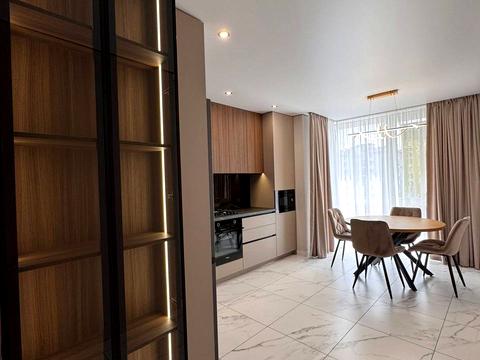 квартира по адресу Степана Бандеры ул., 79