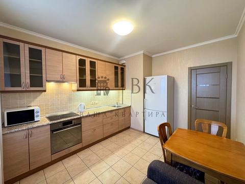 квартира за адресою Авіаконструктора Ігоря Сікорського вул. (Танкова), 1-Б