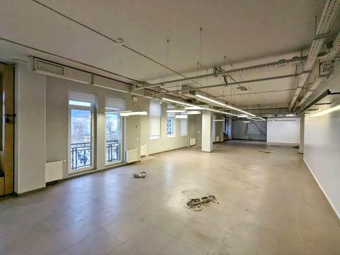 комерційна за адресою Спаська вул., 5