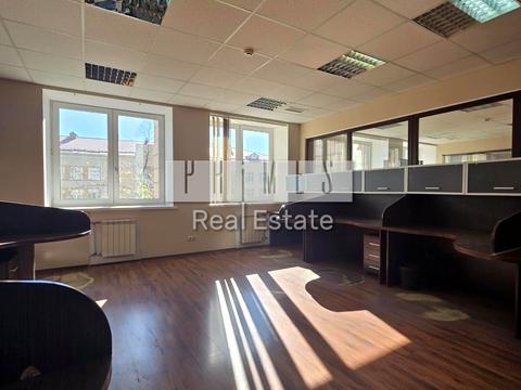 комерційна за адресою Січових Стрільців вул. (Артема), 37