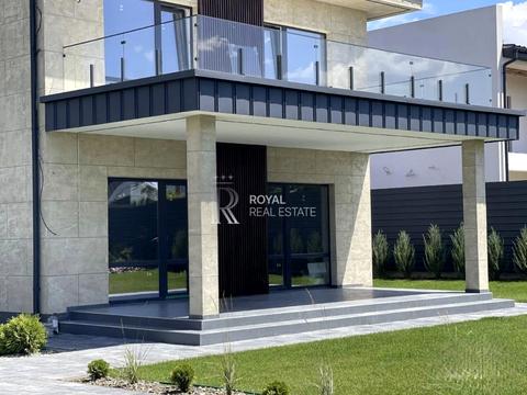 будинок за адресою Соборна вул. (), 1