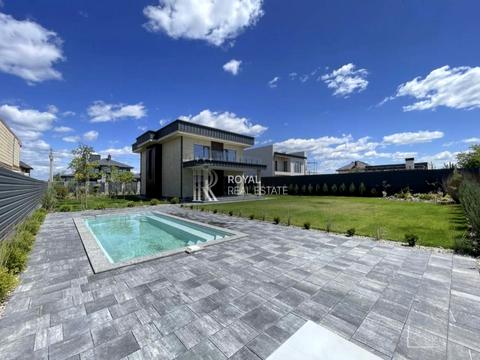 будинок за адресою Соборна вул. (), 1