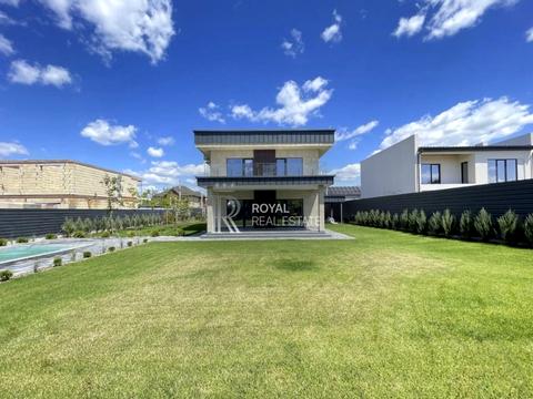 будинок за адресою Соборна вул. (), 1