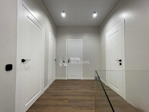 будинок за адресою Соборна вул. (), 1