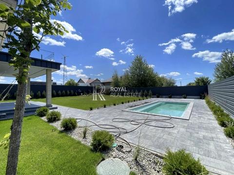 будинок за адресою Соборна вул. (), 1