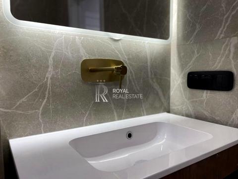 будинок за адресою Соборна вул. (), 1