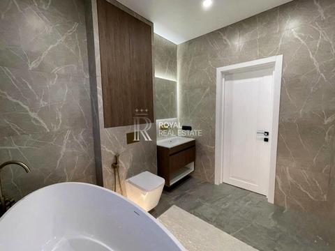 будинок за адресою Соборна вул. (), 1