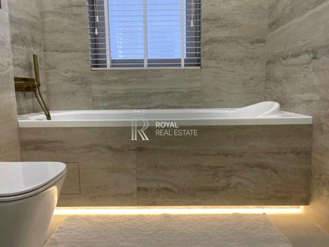 будинок за адресою Соборна вул. (), 1