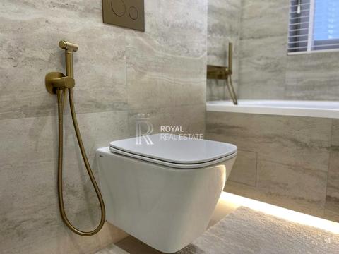 будинок за адресою Соборна вул. (), 1