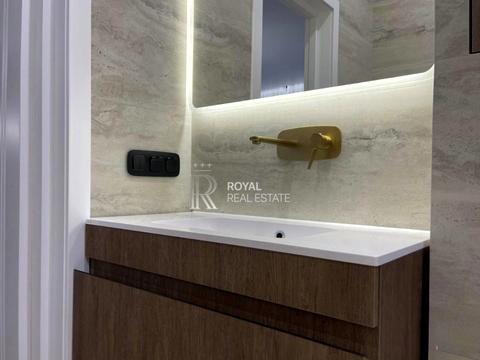 будинок за адресою Соборна вул. (), 1