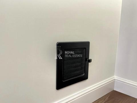 будинок за адресою Соборна вул. (), 1