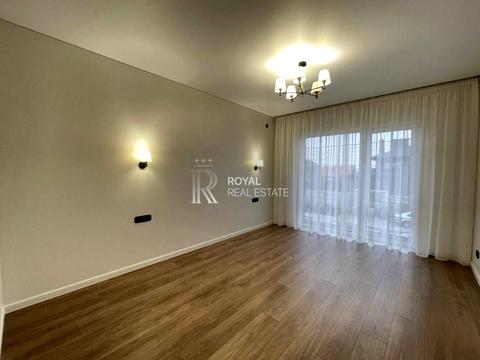 будинок за адресою Соборна вул. (), 1