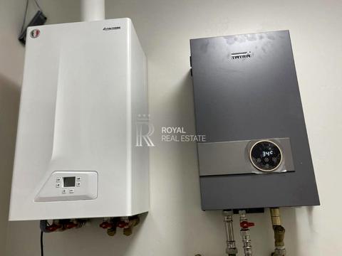 будинок за адресою Соборна вул. (), 1