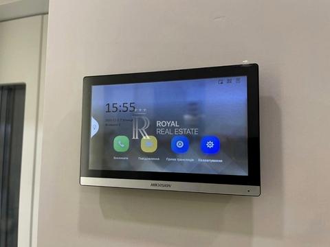 будинок за адресою Соборна вул. (), 1