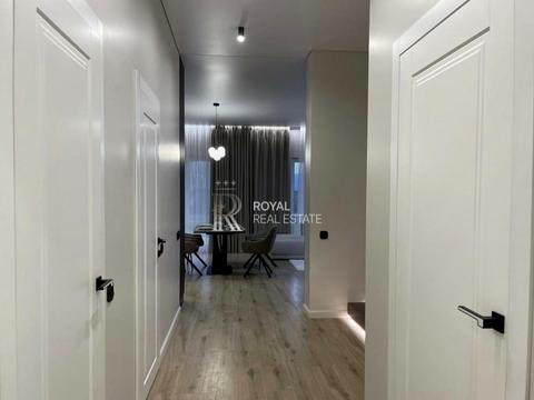 будинок за адресою Соборна вул. (), 1