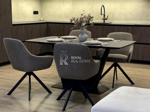 будинок за адресою Соборна вул. (), 1