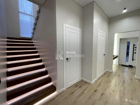 будинок за адресою Соборна вул. (), 1