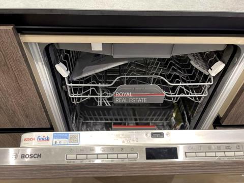 будинок за адресою Соборна вул. (), 1