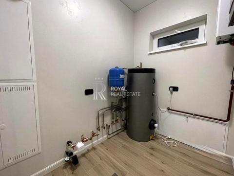 будинок за адресою Соборна вул. (), 1