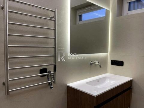 будинок за адресою Соборна вул. (), 1