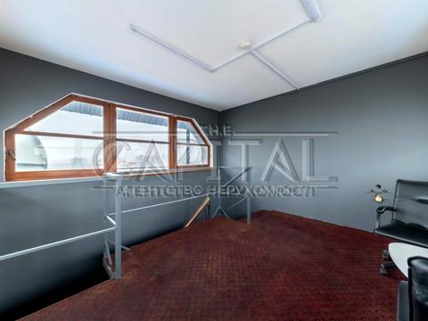 комерційна за адресою Павлівська вул., 18