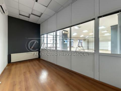 комерційна за адресою Павлівська вул., 18