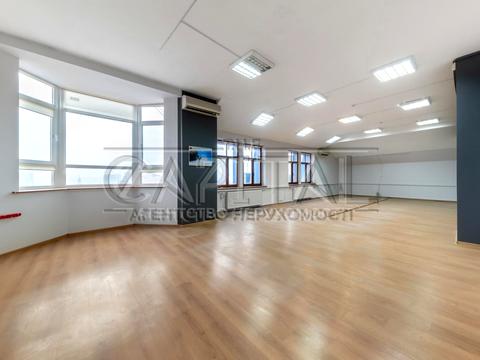 комерційна за адресою Павлівська вул., 18