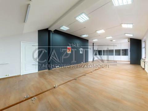 комерційна за адресою Павлівська вул., 18