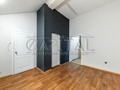 комерційна за адресою Павлівська вул., 18