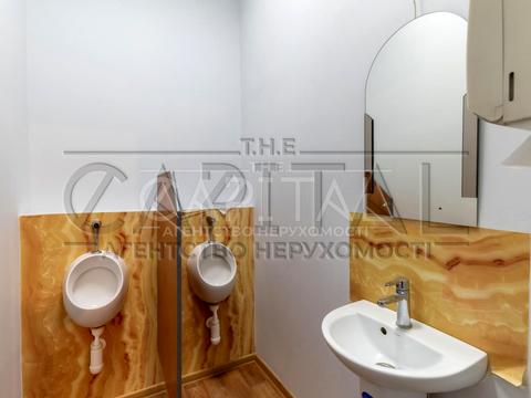 комерційна за адресою Павлівська вул., 18