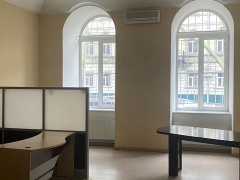 комерційна за адресою Італійська вул. (Пушкінська), 19