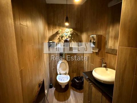 комерційна за адресою Євгена Коновальця вул. (Щорса), 36-д