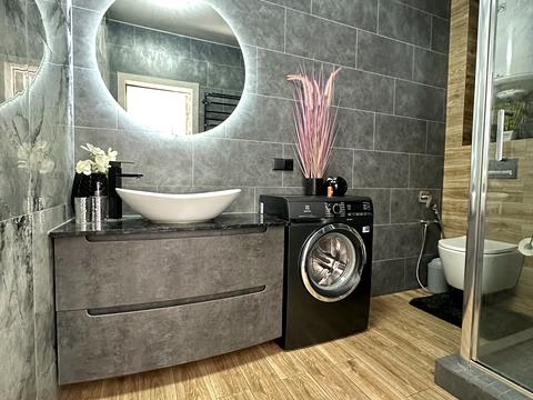 квартира за адресою Михайла Максимовича вул. (Онуфрія Трутенка), 28-Д