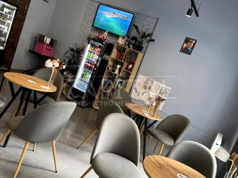 комерційна за адресою Михайла Максимовича вул. (Онуфрія Трутенка), 24