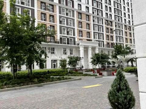 комерційна за адресою Михайла Максимовича вул. (Онуфрія Трутенка), 24