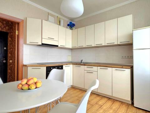 квартира за адресою Дніпровська набережна вул., 26-А