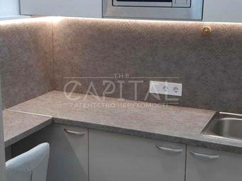 коммерческая по адресу Жилянская ул., 24