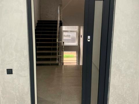 комерційна за адресою Вовчинецька вул., 187