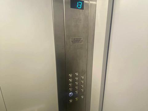 квартира за адресою Повітряних Сил просп. (Повітрофлотський), 19