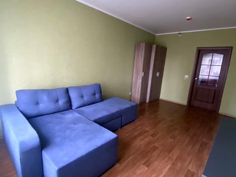 квартира за адресою Бориса Гмирі вул., 12-Б