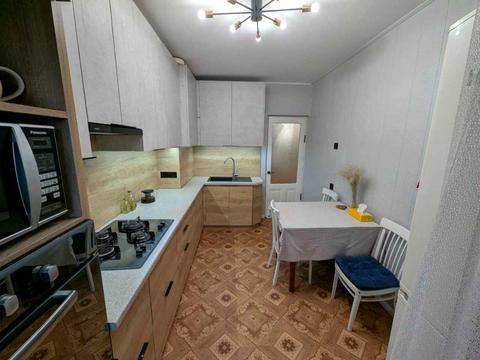 квартира по адресу Небесной Сотни просп. (Маршала Жукова), 83