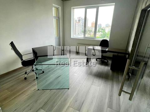 комерційна за адресою Василя Тютюнника вул. (Анрі Барбюса), 37/1