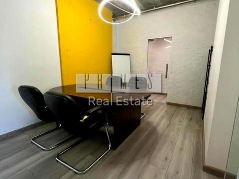 комерційна за адресою Василя Тютюнника вул. (Анрі Барбюса), 37/1