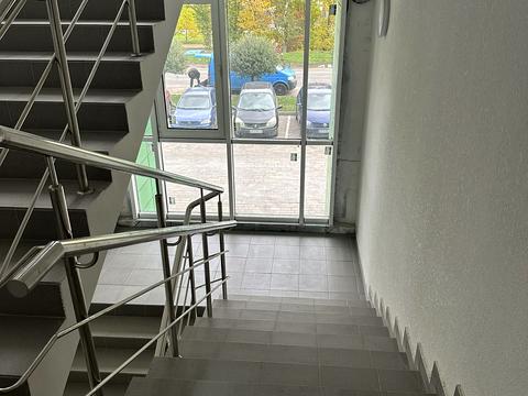 коммерческая по адресу Машинобудівників ул., 16