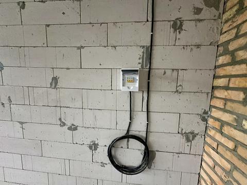 коммерческая по адресу Машинобудівників ул., 16